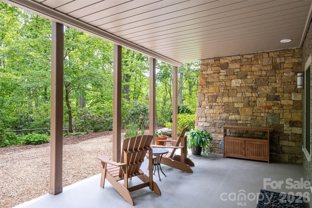 20 Higdon Lane, Fairview, NC 28730