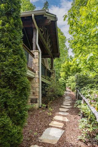 20 Higdon Lane, Fairview, NC 28730