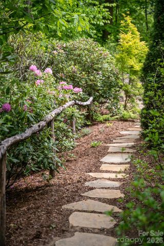 20 Higdon Lane, Fairview, NC 28730