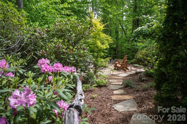 20 Higdon Lane, Fairview, NC 28730
