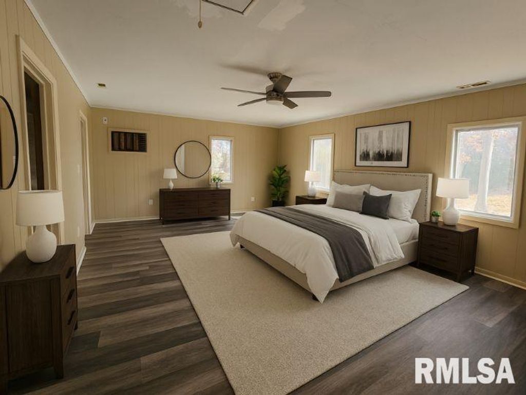 Image 16 of property listing at 4248 CHURCH Road, Salem, IL 62881