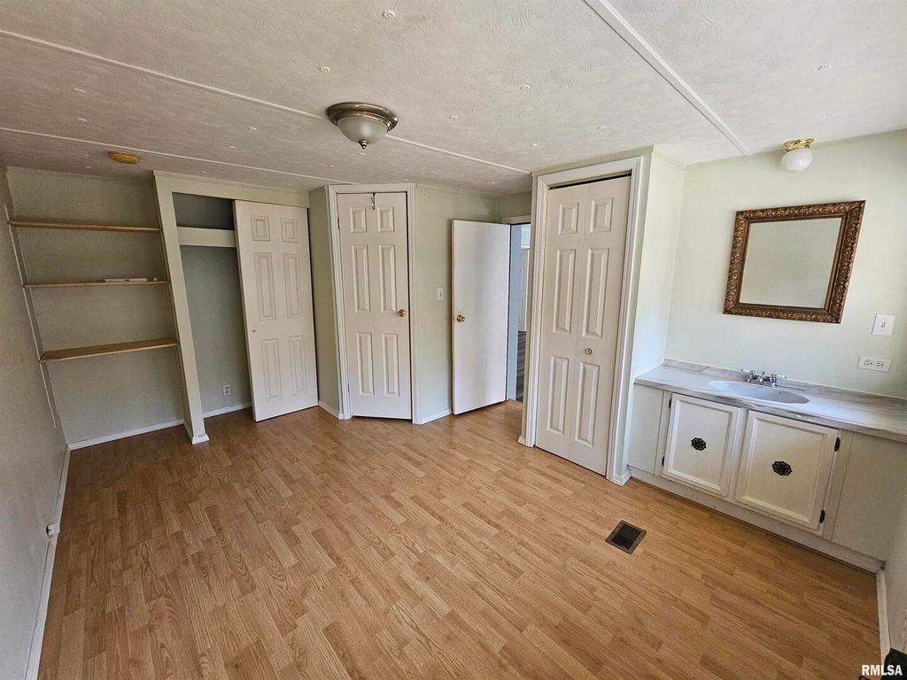 Image 22 of property listing at 4248 CHURCH Road, Salem, IL 62881