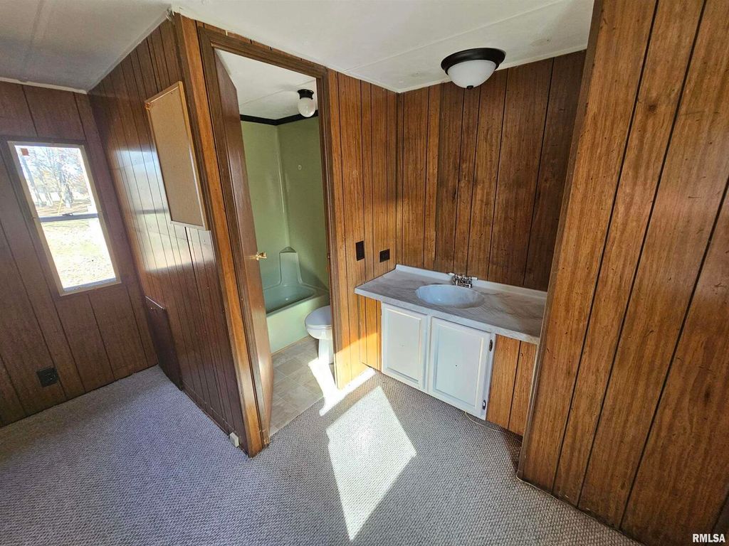 Image 28 of property listing at 4248 CHURCH Road, Salem, IL 62881