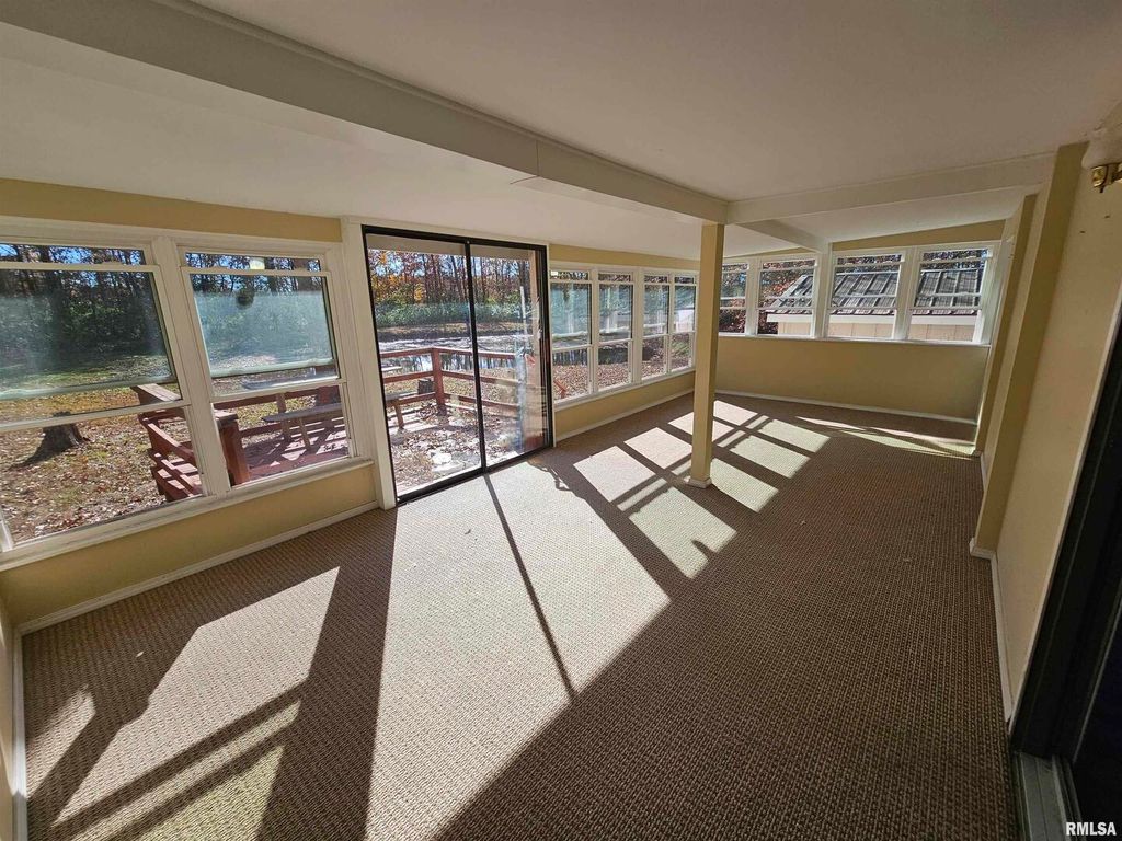 Image 31 of property listing at 4248 CHURCH Road, Salem, IL 62881