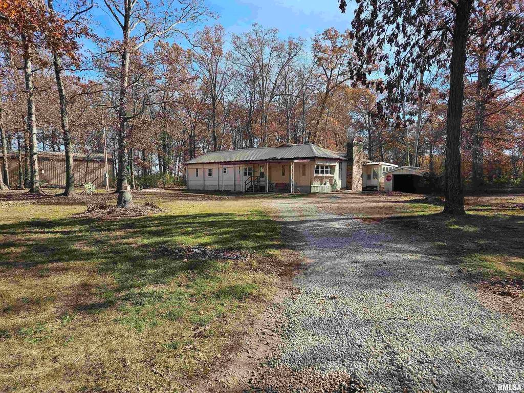 Image 52 of property listing at 4248 CHURCH Road, Salem, IL 62881