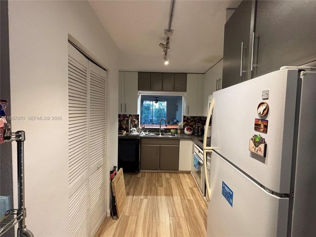 3660 NE 166th Street 415, North Miami Beach, FL 33160