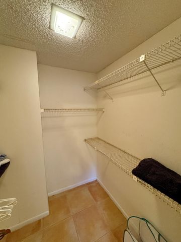 5055 Oakhill Lane 221, Delray Beach, FL 33484