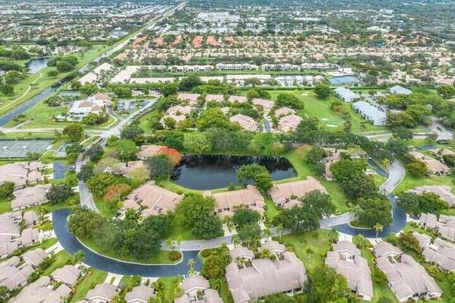 5055 Oakhill Lane 221, Delray Beach, FL 33484