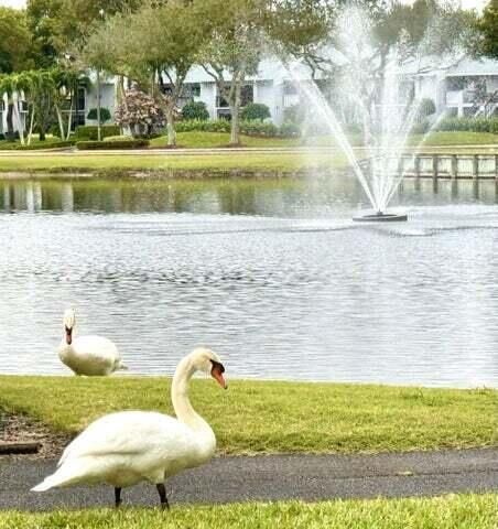 5055 Oakhill Lane 221, Delray Beach, FL 33484