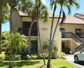 5055 Oakhill Lane 221, Delray Beach, FL 33484