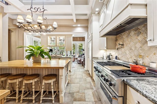 35 Ogeechee Lane, Richmond Hill, GA 31324