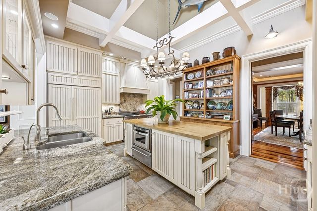 35 Ogeechee Lane, Richmond Hill, GA 31324