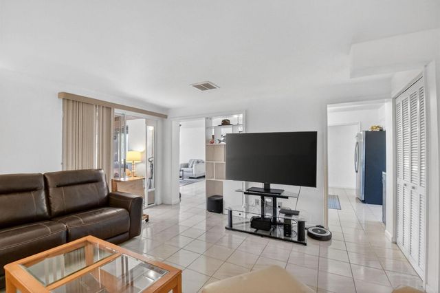 14723 Wildflower Lane, Delray Beach, FL 33446