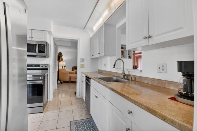 14723 Wildflower Lane, Delray Beach, FL 33446