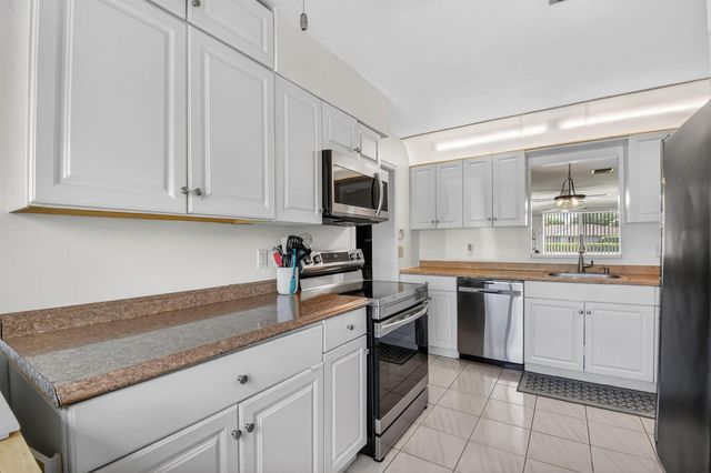 14723 Wildflower Lane, Delray Beach, FL 33446
