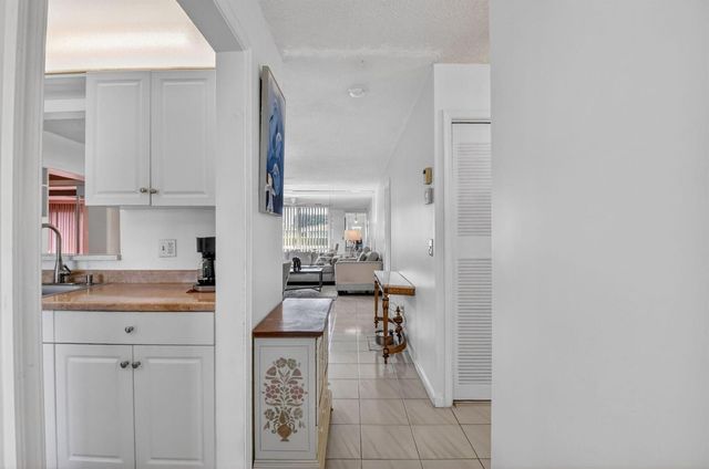 14723 Wildflower Lane, Delray Beach, FL 33446