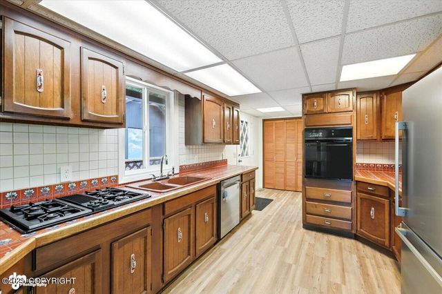 1301 S Felton Street, Palmer, AK 99645