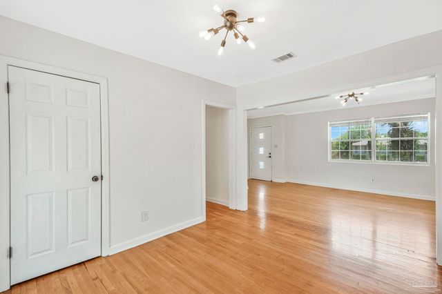 1701 Anderson St, Pensacola, FL 32503
