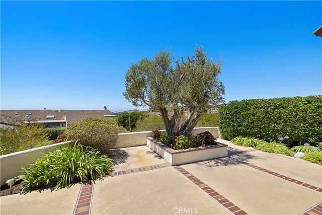 1 Breakwater Drive, Corona Del Mar, CA 92625