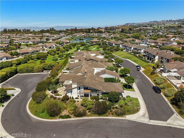 1 Breakwater Drive, Corona Del Mar, CA 92625