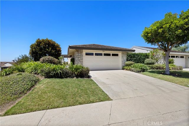 1 Breakwater Drive, Corona Del Mar, CA 92625