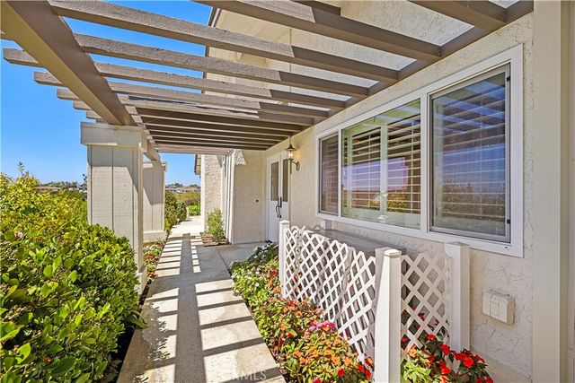 1 Breakwater Drive, Corona Del Mar, CA 92625