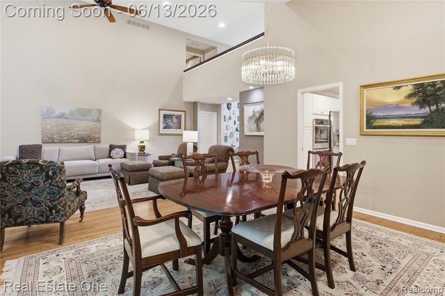 6011 Simsbury Court 12, West Bloomfield, MI 48322