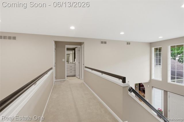 6011 Simsbury Court 12, West Bloomfield, MI 48322