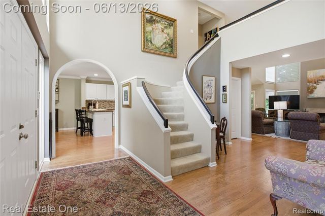 6011 Simsbury Court 12, West Bloomfield, MI 48322