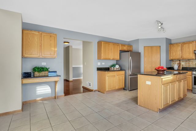 1122 Waverly Drive, Lake Villa, IL 60046