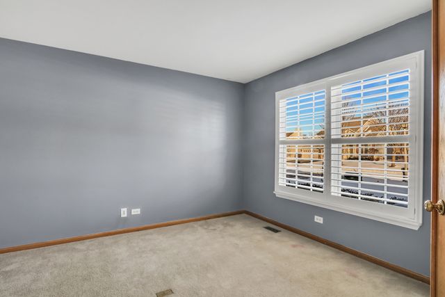 1122 Waverly Drive, Lake Villa, IL 60046