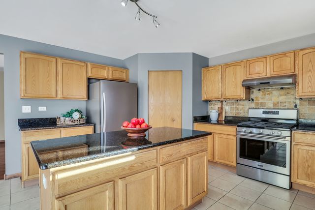 1122 Waverly Drive, Lake Villa, IL 60046