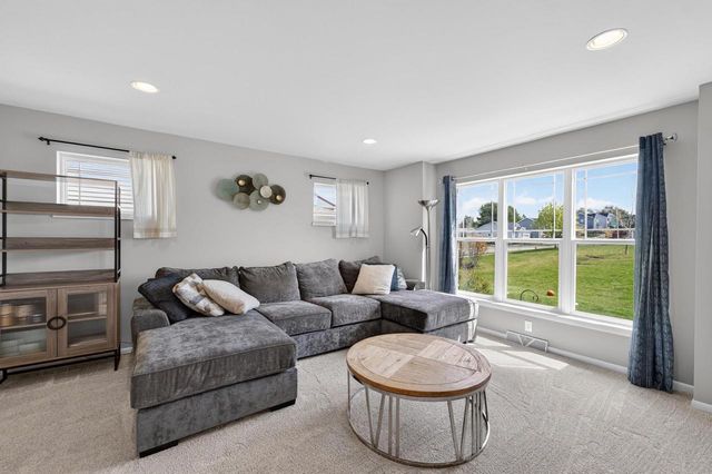 208 Sugar Maple Lane, Verona, WI 53593