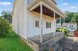 2 Scotia St, Ingram, PA 15205
