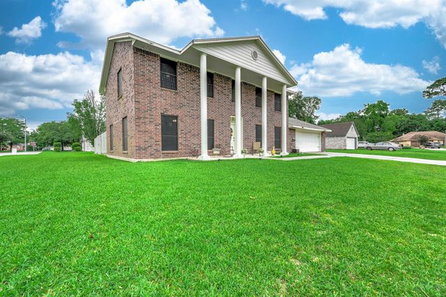 7118 Tonkawa Street, Baytown, TX 77521