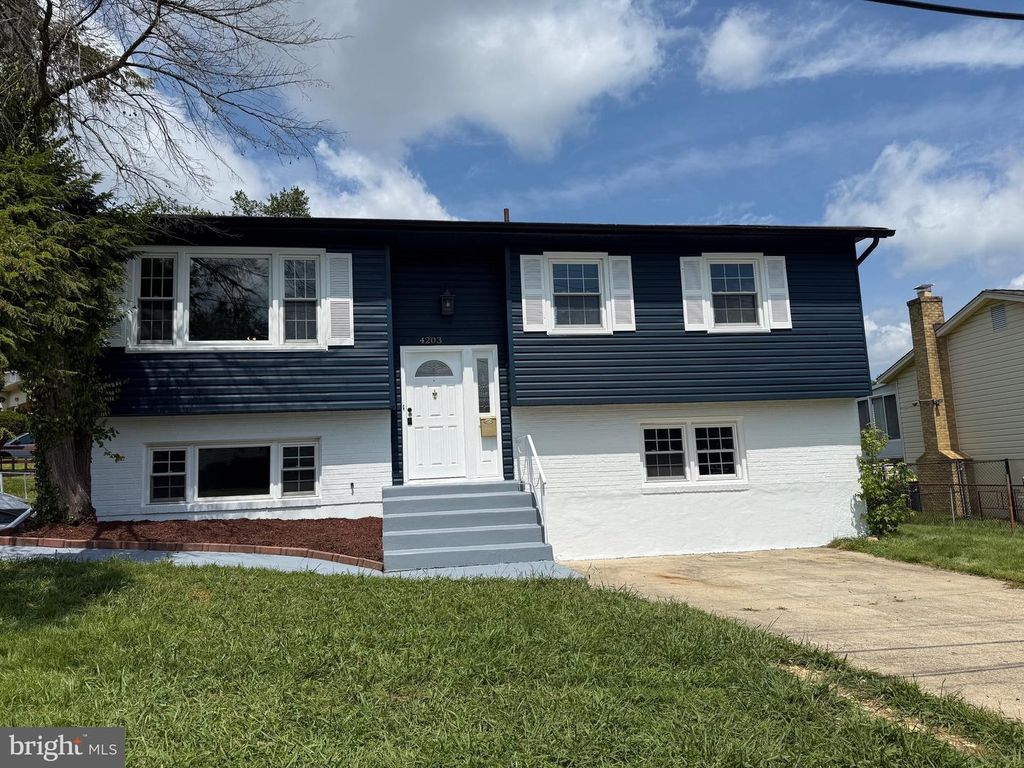 4203 JOHN ST, Suitland, MD 20746
