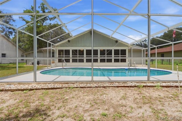 4179 S Winding Oaks Drive, Homosassa, FL 34446