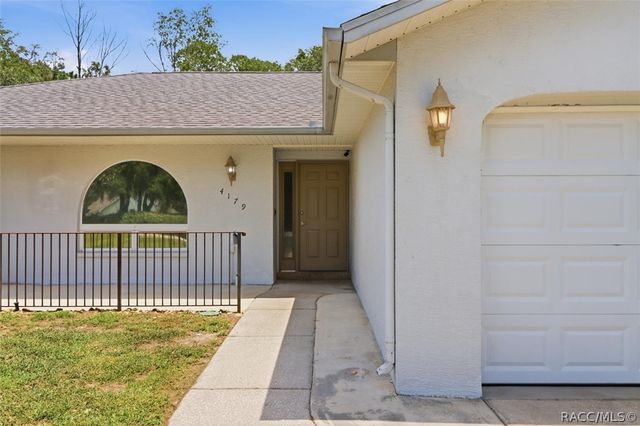 4179 S Winding Oaks Drive, Homosassa, FL 34446
