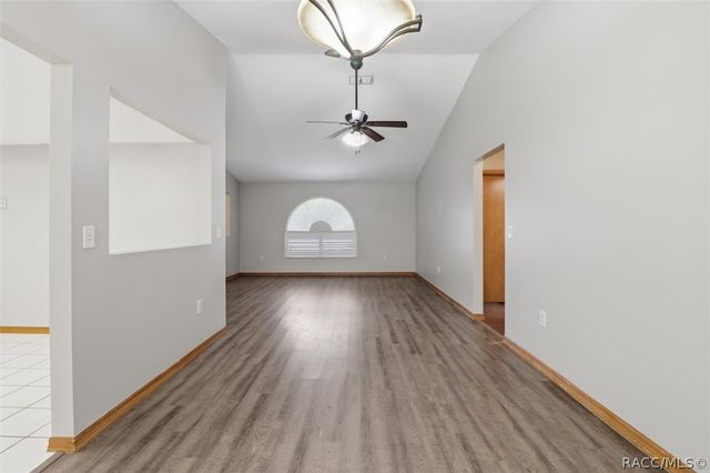 4179 S Winding Oaks Drive, Homosassa, FL 34446
