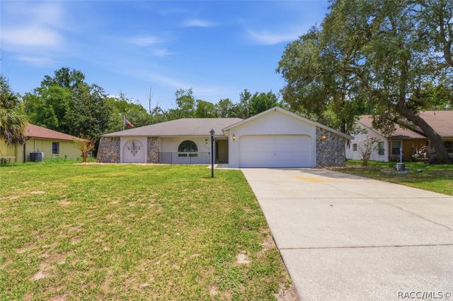 4179 S Winding Oaks Drive, Homosassa, FL 34446
