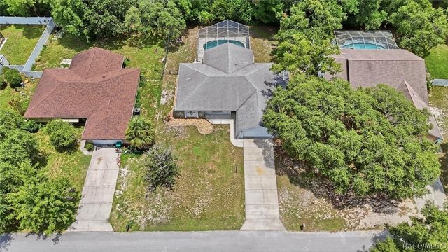 4179 S Winding Oaks Drive, Homosassa, FL 34446