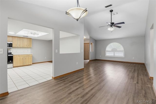 4179 S Winding Oaks Drive, Homosassa, FL 34446