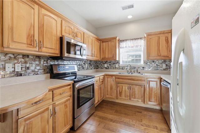 2306 N 114th Terrace, Kansas City, KS 66109