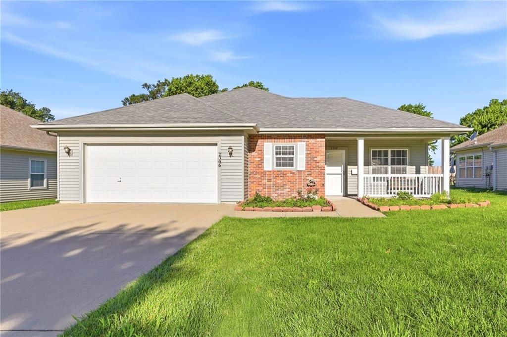 2306 N 114th Terrace, Kansas City, KS 66109