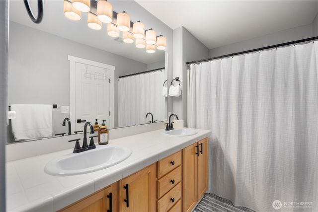 7823 Ingram Lane SE, Snoqualmie, WA 98065