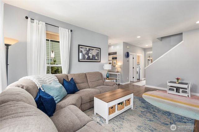 7823 Ingram Lane SE, Snoqualmie, WA 98065