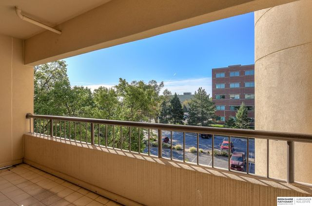 770 N 93rd St Apt 4D5, Omaha, NE 68114