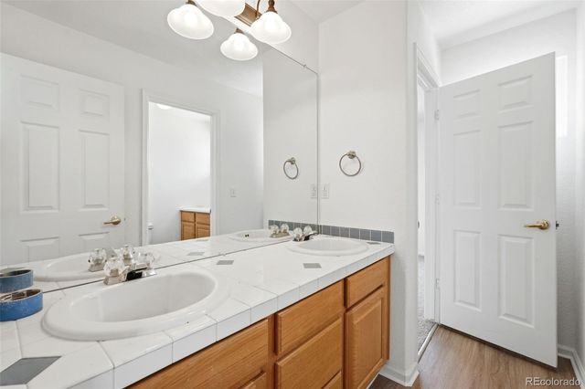 24725 E Gunnison Drive, Aurora, CO 80018