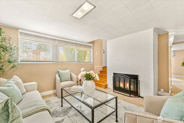 3953 153rd Avenue SE, Bellevue, WA 98006