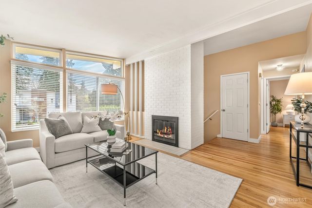 3953 153rd Avenue SE, Bellevue, WA 98006